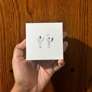AirPods 4 without Active Noise Cancellation